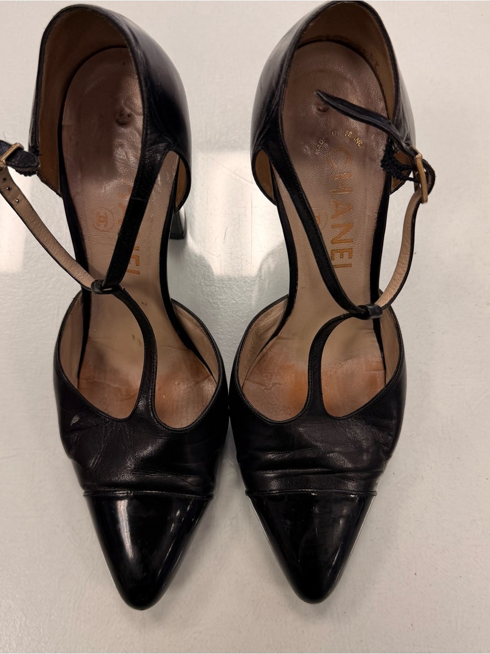 CHANEL Black Leather T-Strap Pointed Toe Heels - Picture 4 of 7